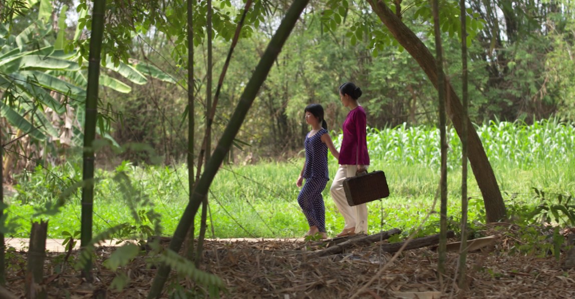 Cô Ba Sài Gòn bản truyền hình mở đầu bằng một chuỗi chết chóc